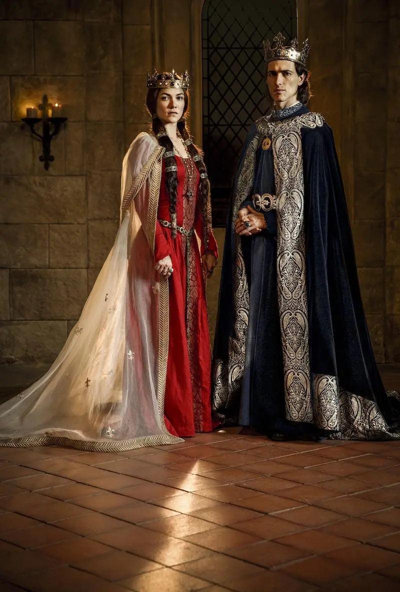 High quality custom art for couple printed in Norway. Unique king a queen portrait based on your photo and printed on a beautiful canvas or art paper